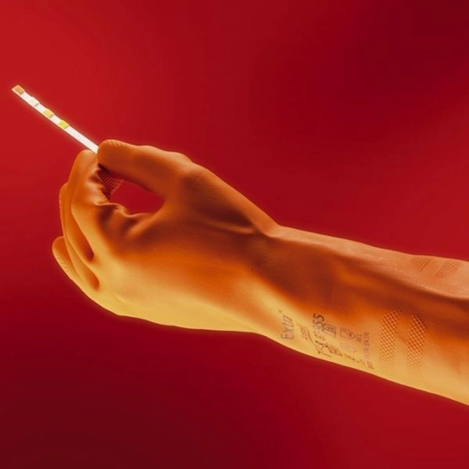 12 Poids lourd. adherise losanges. suede. chlorine. emballe parpaire. taille 9.5-10