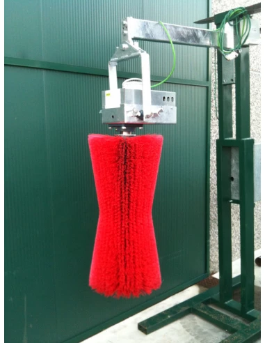 brosse rotative verticale pendulaire -electrique rouge