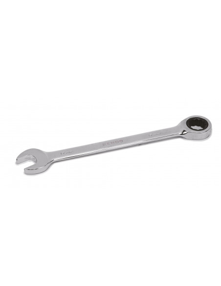 Clé à Cliquet Universelle KENDO 32mm Polyvalence et robustesse pour serrage rapide. - KENDO