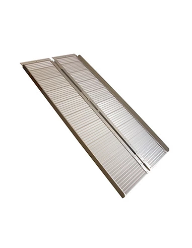 Rampe alu pliable droite, Longueur 153cm, largeur 78,5cm, largeur pliée 40,5cm capacité maximum de 4