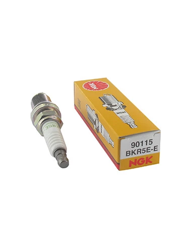 Bougie d'allumage NGK BKR5E-E. Pour moteurs HONDA modèles IGX440.