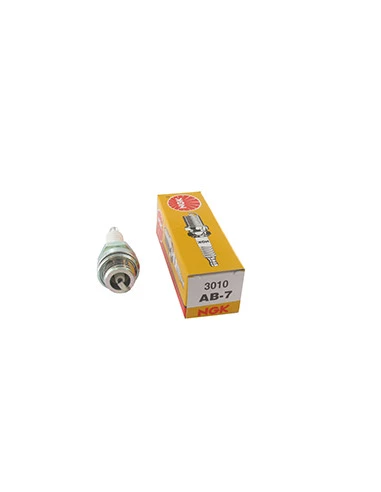 Bougie d'allumage NGK AB7. Remplace NGK A7. Equivalent CHAMPION D14, CHD14.