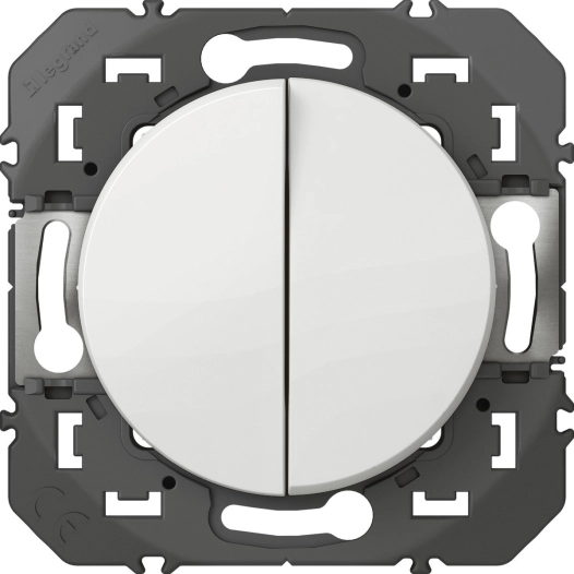 Les commandes composable blanc dooxie va et vient et poussoir