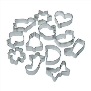 Lot de 12 découpes pâte assortis - LARES