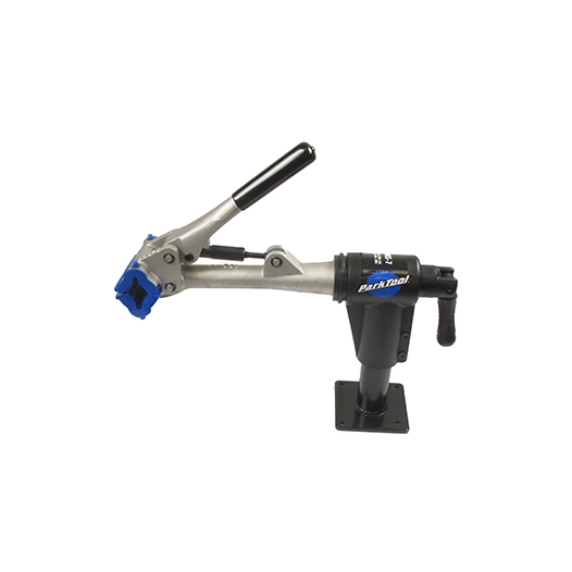 support atelier pour établi pour la fixation de tronçonneuse et débroussailleuse.