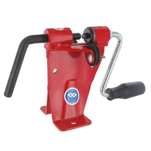riveteuse pour chaines de tronçonneuse livrée complète avec bouterolle. se fixe sur un établi.