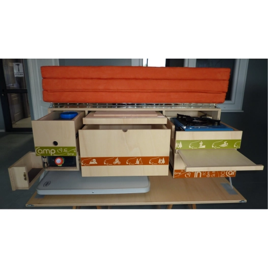 male arrière globe trotter van - camp in box