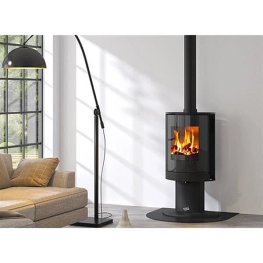 8 kW - Rdt: 82,4% - CO: 0,09% - B. 33 cm - TAMARIS étanche - RT2012 - Porte verre galbé - Acier peint noir - GODIN