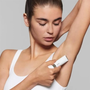 Mini tondeuse pour le corps - Wet&Dry - Sabot de tondeuse - 1 vitesse - Pile AA - BRAUN