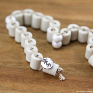 20 perles de cã©ramique aux emâ® conservation des aliments ecru - la voie de la terre