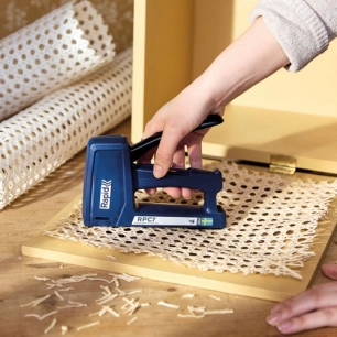 agrafeuse cloueuse avec agrafes+ clous - rapid sas