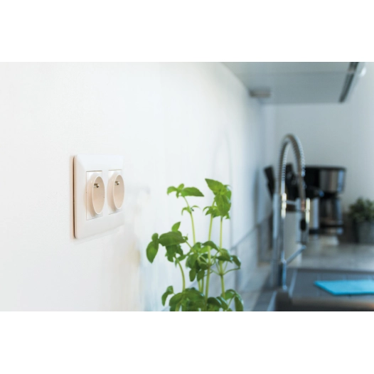 Double prise 2P+T précâblée encastrable – ARTEZO Blanc