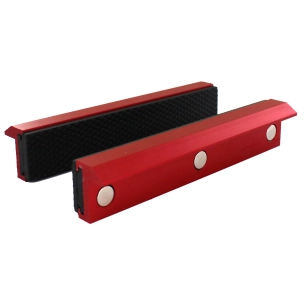 mors pour étau en aluminium. avec protection en caoutchouc pour protéger les objets délicats ou fragiles. largeur: 150 mm.