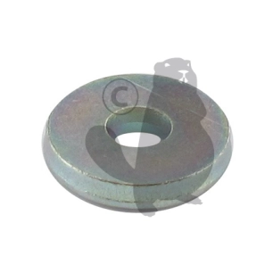 rondelle plate épaisse. dimensions: 27 x 8,5 x 5 mm.