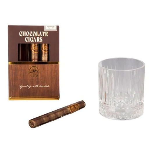verre avec des cigares en chocolat