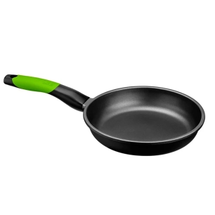 poêle en fonte d'aluminium avec revêtement antiadhésif tricouche innovation prior ø28 cm